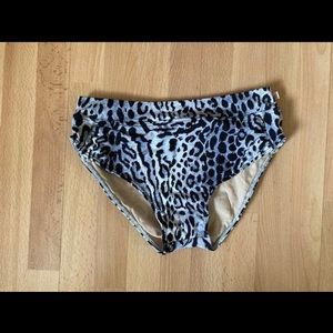 Yoga/Workout:Crossfit Bikini Brief by Shakti Active Wear
Size: Small